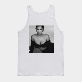 Kyliejenner t-shirt gift for your friend Tank Top